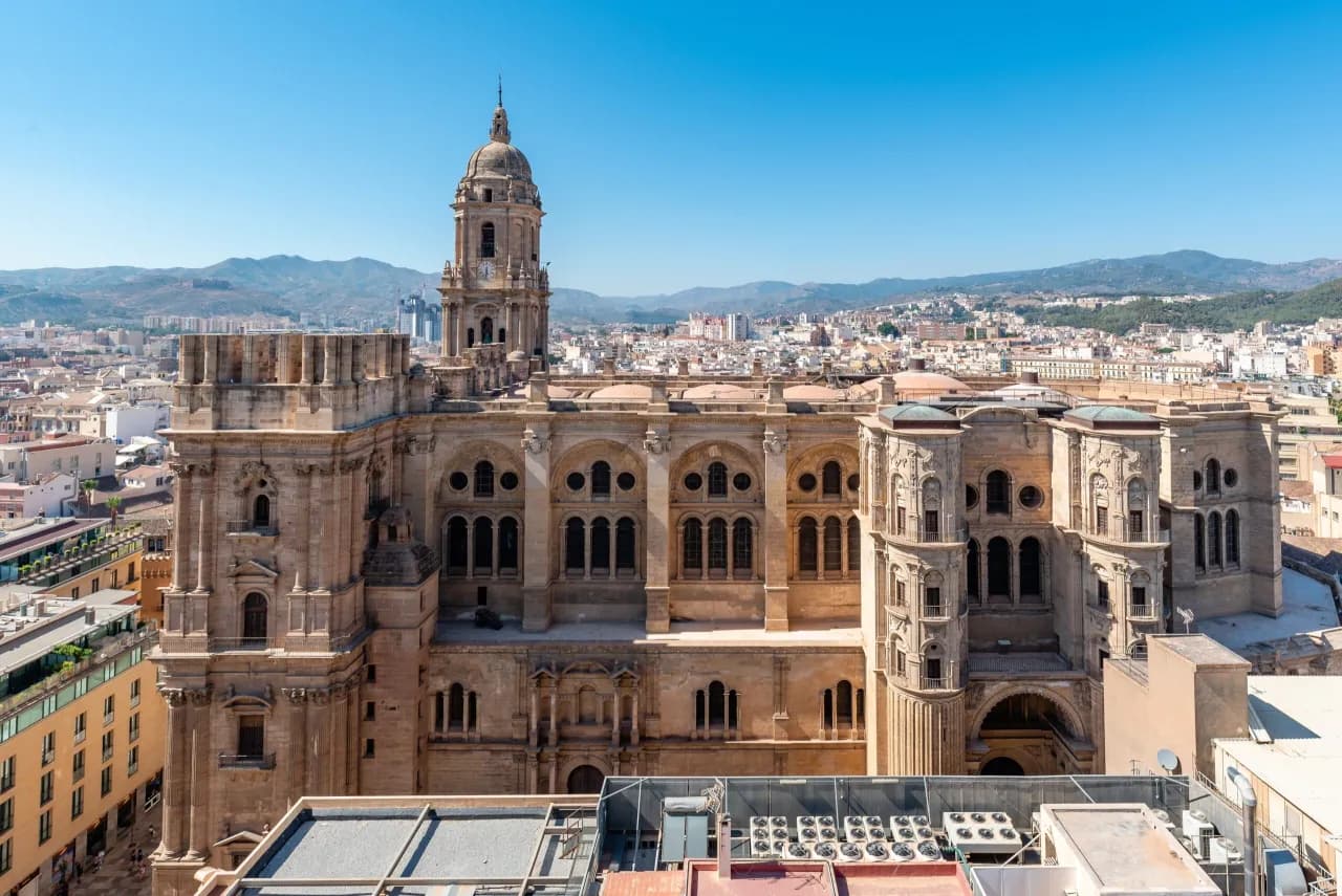 Malaga atrakcje, które musisz zobaczyć – nie przegap tych miejsc
