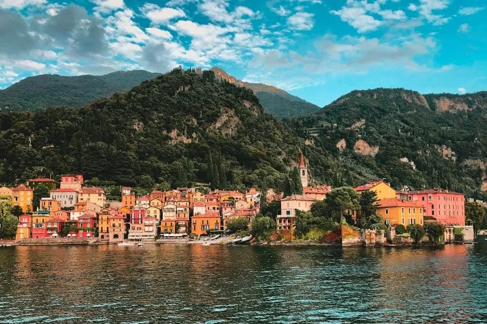 Gdzie zjeść w Varenna? Odkryj najlepsze restauracje i smaki