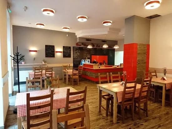 Gdzie zjeść w Katowicach? Odkryj najlepsze miejsca na pyszne obiady