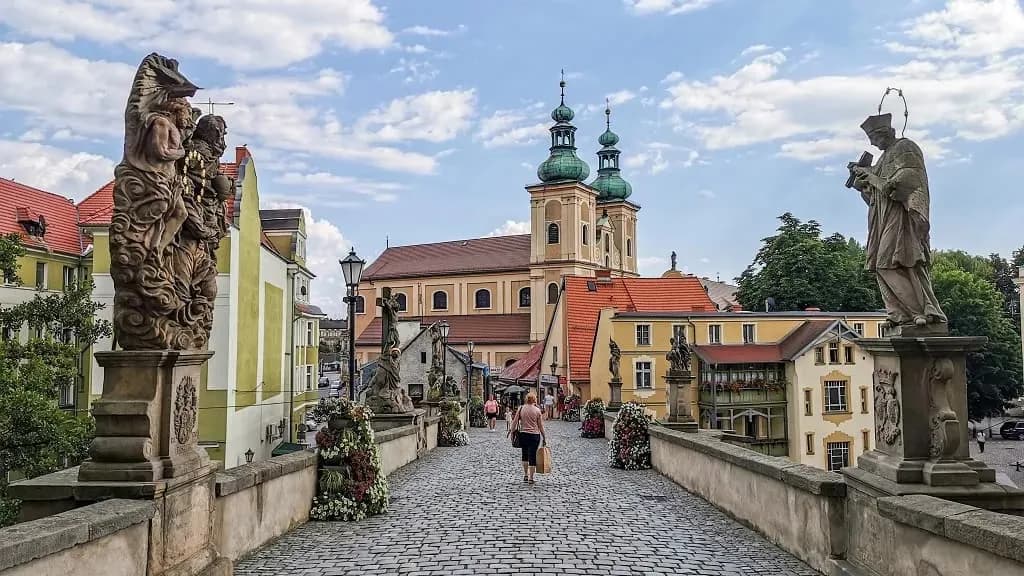 Najciekawsze atrakcje na wyspie Uznam, które musisz zobaczyć