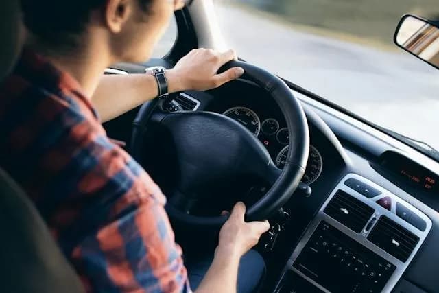 Nocleg tranzytowy co to znaczy? Kluczowe informacje dla podróżnych